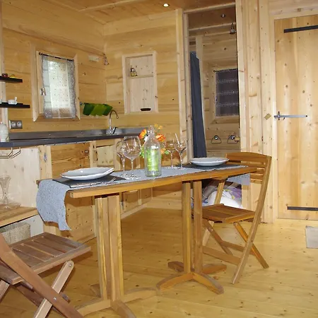 Prázdninový areál Les Portes Du Beaujolais