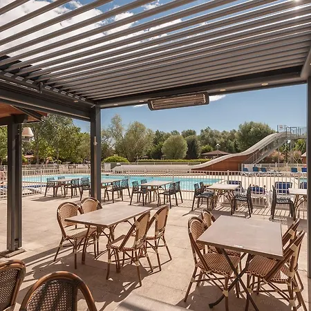 Feriepark Les Portes Du Beaujolais 4*