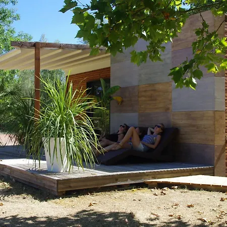 Feriepark Les Portes Du Beaujolais 4*