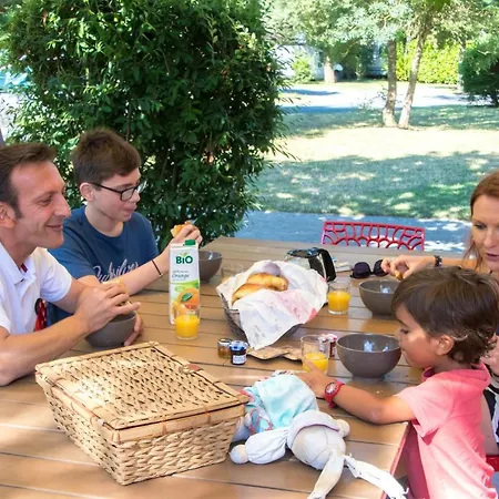 Parque de vacaciones Les Portes Du Beaujolais