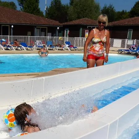 Les Portes Du Beaujolais Feriepark Anse