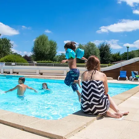 Parque de vacaciones Les Portes Du Beaujolais 4*